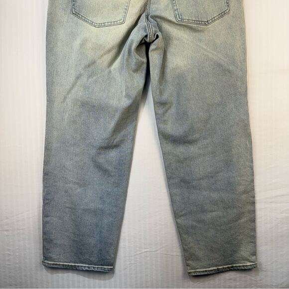 Old Navy Light Wash Denim Jeans O.G. Loose Leg Size 20 High-Rise Sun Bleached - Picture 7 of 8